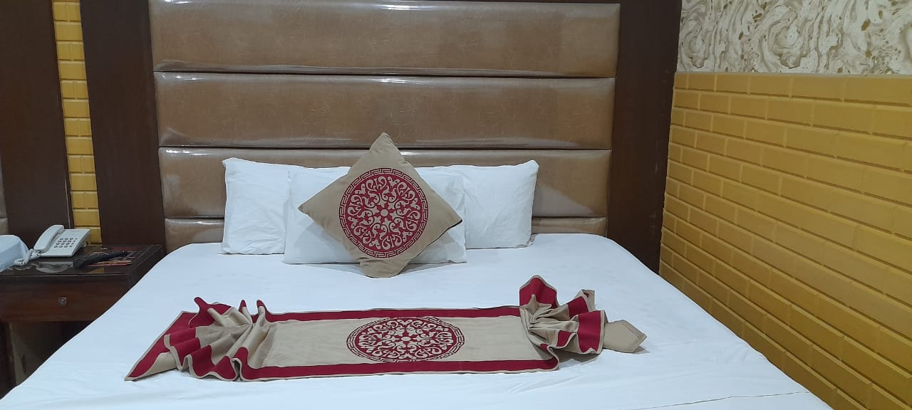 Mannat Hotel 